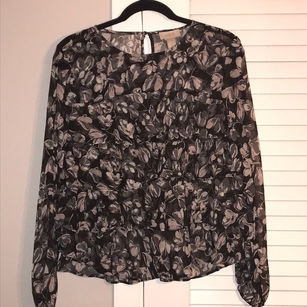LOFT Size Small Tiered Floral Top​​